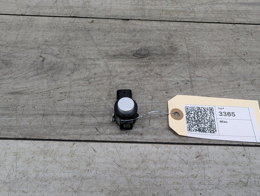OEM BMW G01* G05* G20 G22 G23 G26 G42 G80 G82 M8 Bumper Parking PDC Sensor WHITE