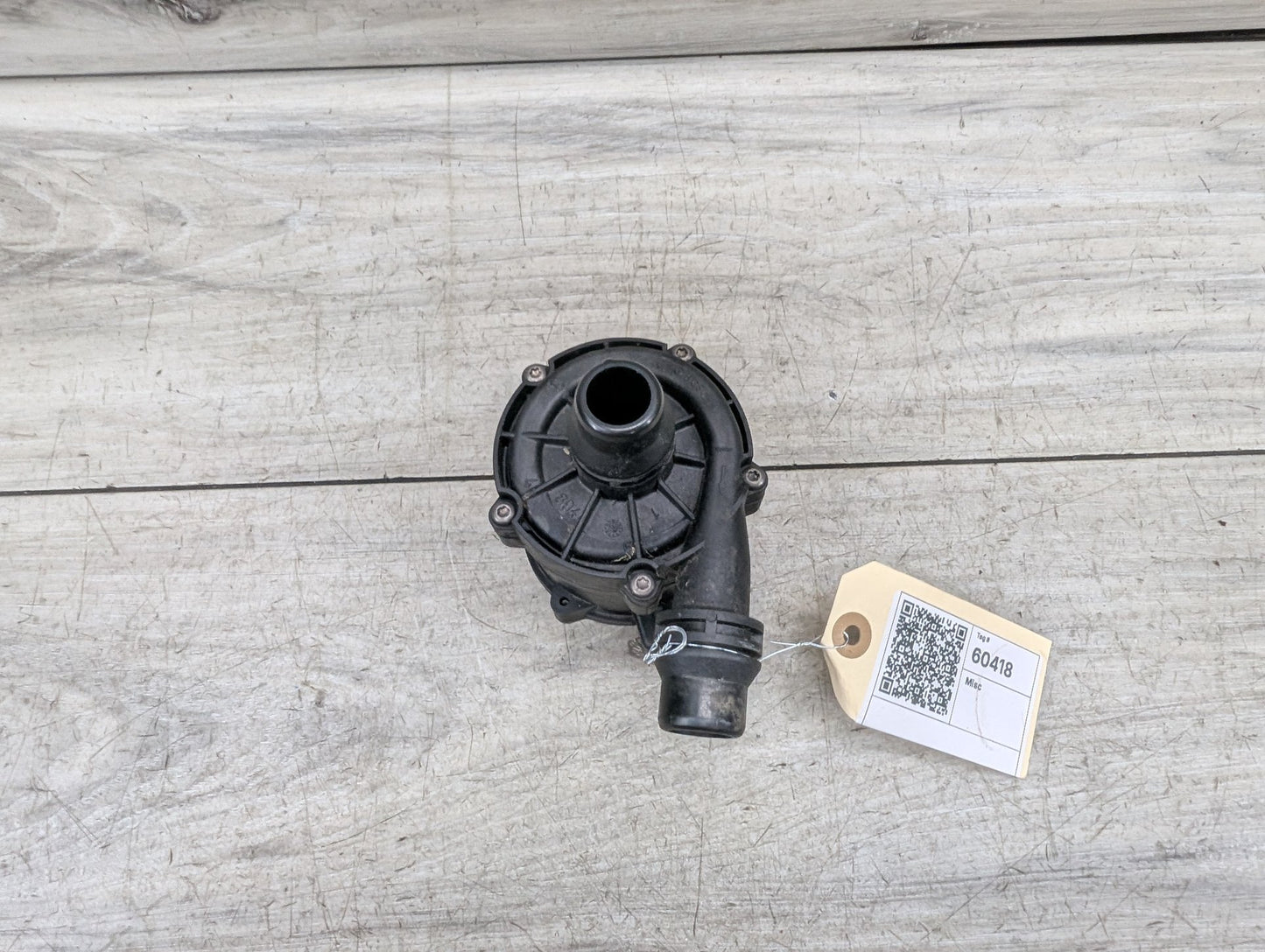 2017-2023 BMW G30 530i B46B20O0 Engine Motor Cooling Auxiliary Water Pump 8482744