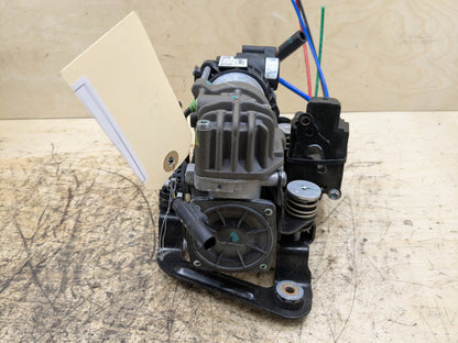 16-22 OEM BMW G11 G12 740 750 M760 Air Suspension Compressor Pump Module Motor