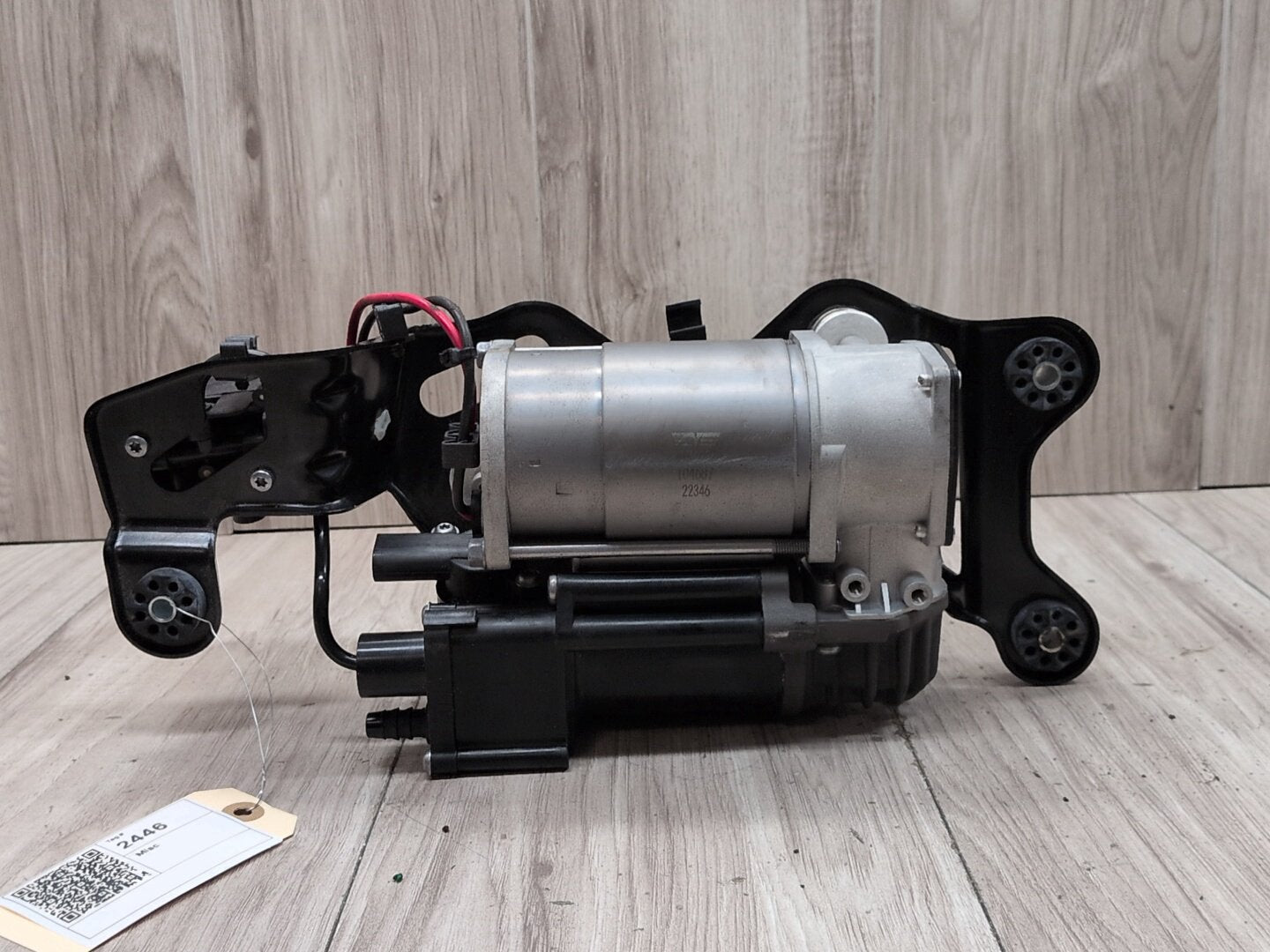 2015 - 2019 BMW X6 F86 Air Suspension Compressor Pump 6875177 S63B44T2