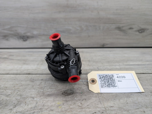*OEM BMW G01 G05 G20 G22 G30 G42 G80 G82 G83 M3 M4 Engine Auxiliary Water Pump