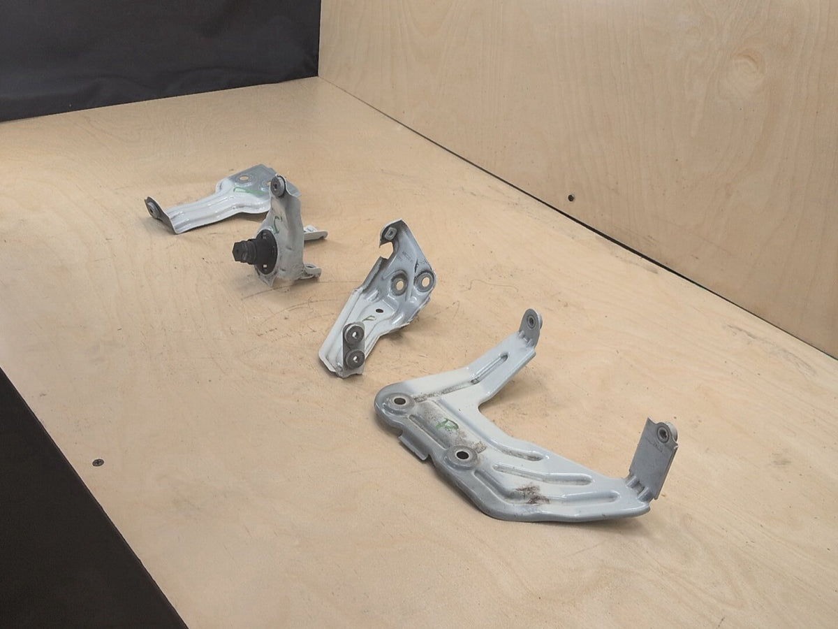 2018-2024 BMW X3 G01 Front Right Passenger Fender Brackets SET 7424678 OEM