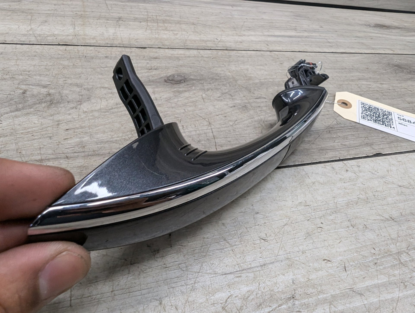 2016-2022 BMW 750Li G12 Front or Rear Right Passenger Exterior Door Handle w/ Comfort Access 7411038