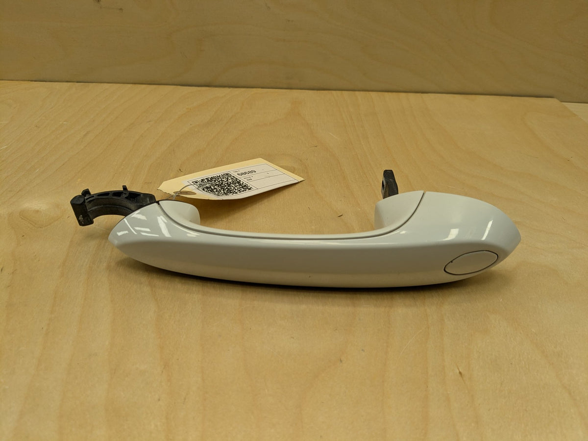 2019 BMW X3 G01 Front Left Driver Exterior Door Handle 7470567 OEM