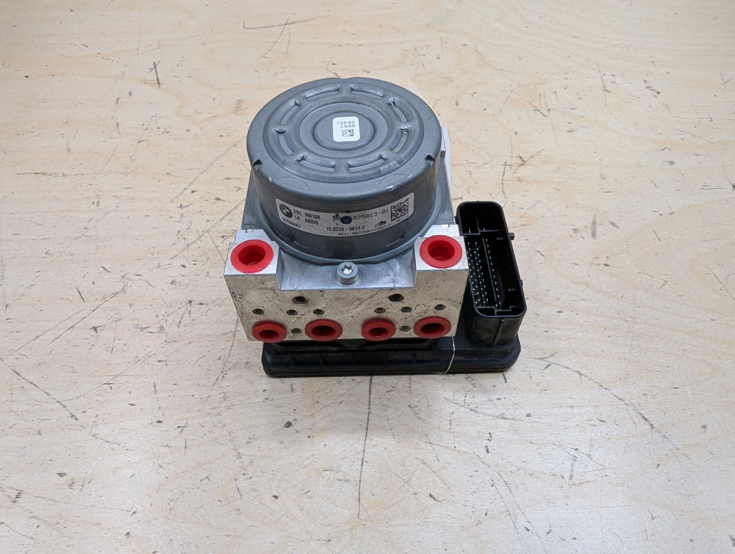 OEM BMW F22 F30 F32 ABS Brake Pump Anti Lock DSC Dynamic Stability Control