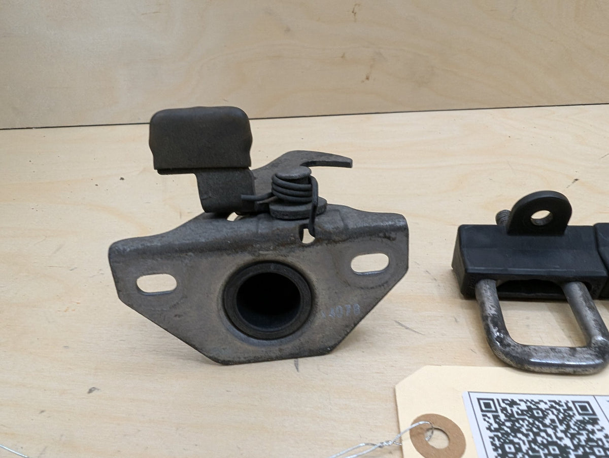 2007-2013 BMW 328i E93 Hood Bonnet Safety Lock Latches SET 7073916 OEM
