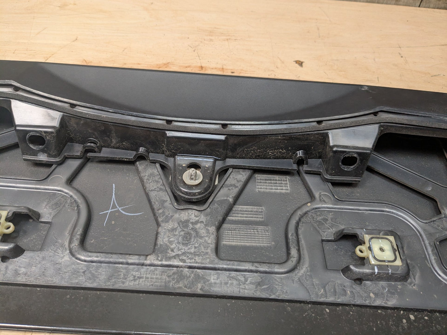 2018 - 2023 BMW X3 G01 Liftgate Trunk Lid Spoiler 8499859 B58B30M0