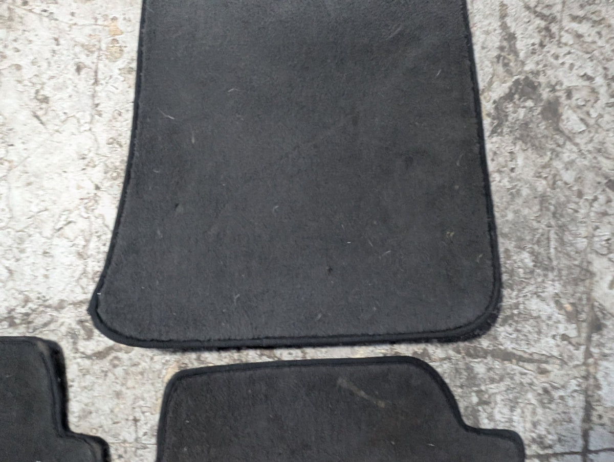 2008-2013 BMW 128i E82 Front Left Right Mat Carpet Floor Mats SET 2996867