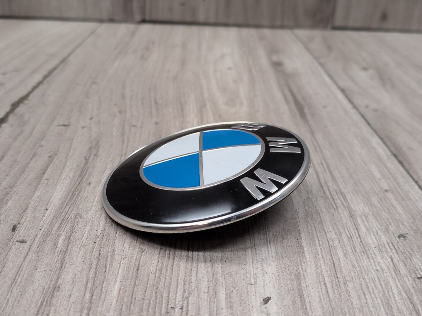OEM BMW E82 E92 F02 F10 F22 F30 F44 F82 Rear Trunk Lid Round Emblem Logo 82MM