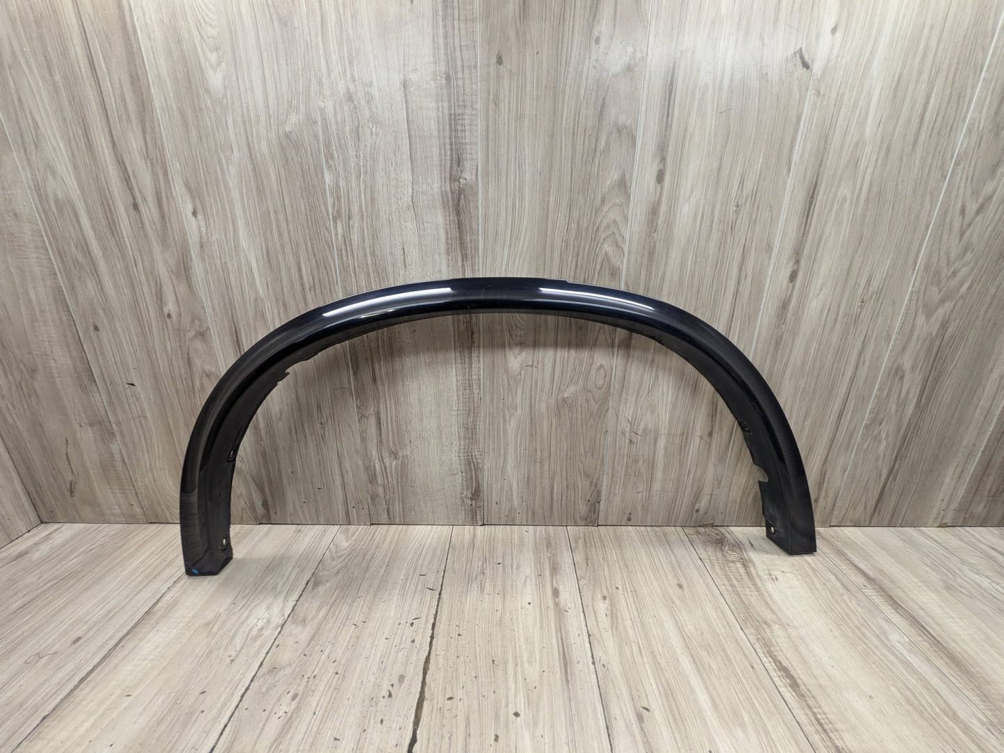 2015-2018 BMW X5 F85 Front Right Passenger Fender Flare Arch Trim Molding 7326052