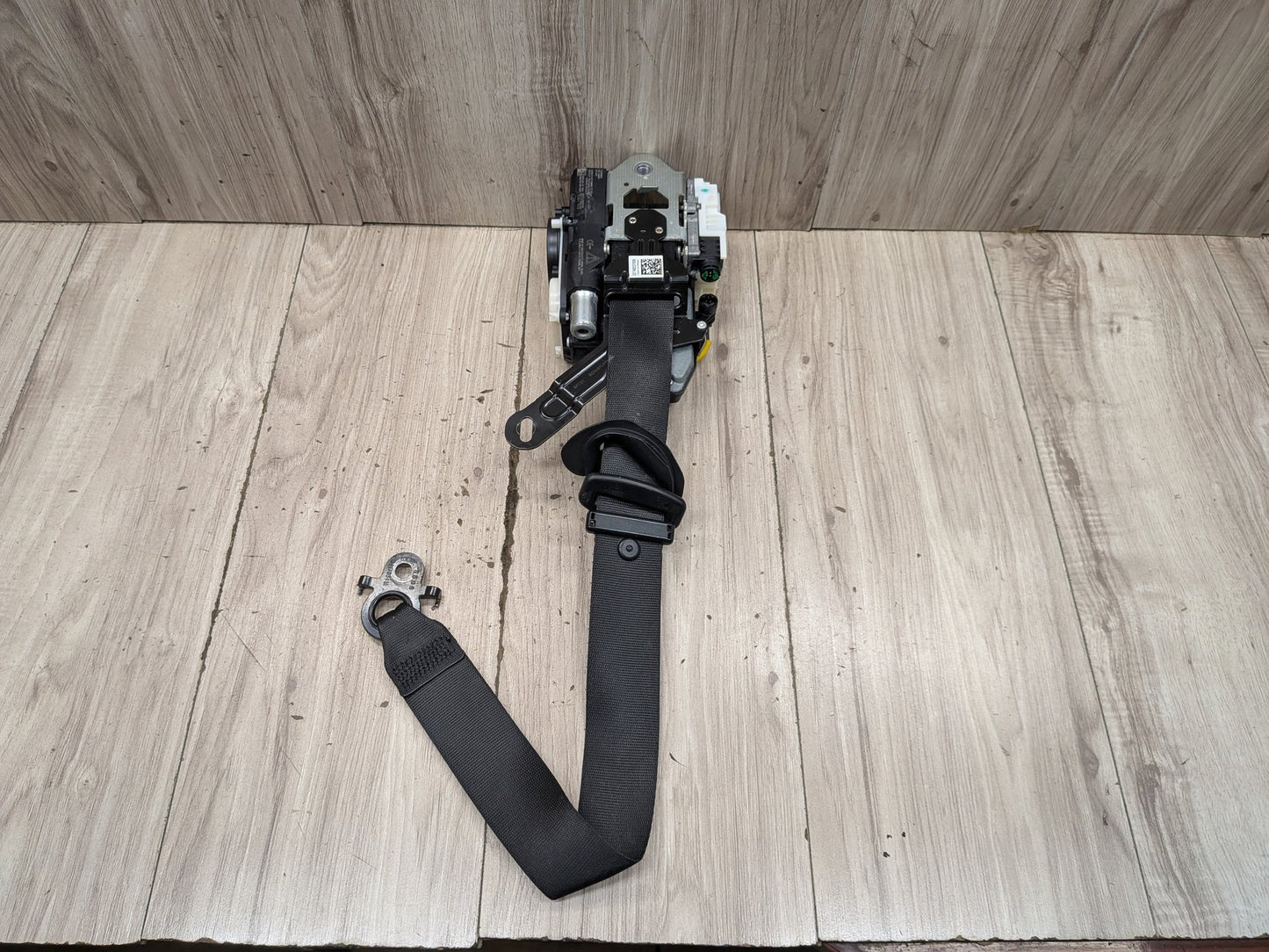 OEM BMW G11 G12 740 750 M760 Front Right Passenger Seat Belt Retractor Black