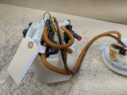 18-20 OEM BMW G30 M550iX Engine N63R Gas Tank Mount Fuel Pump w/ Sending Unit