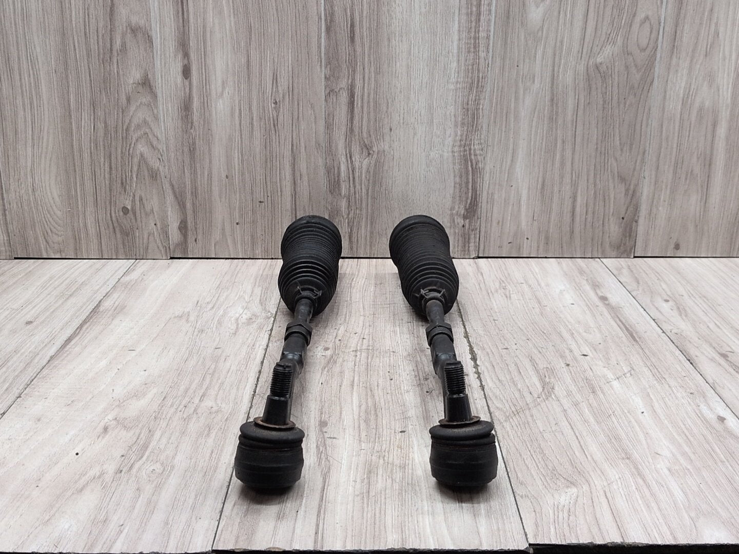 2004-2010 BMW X3 E83 Left Right Tie Rod W/ Boot SET 3444999