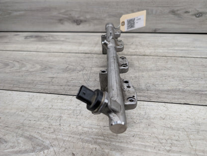 2018 - 2024 BMW X3 G01 Engine Motor Fuel Injector Rail Line 7639979
