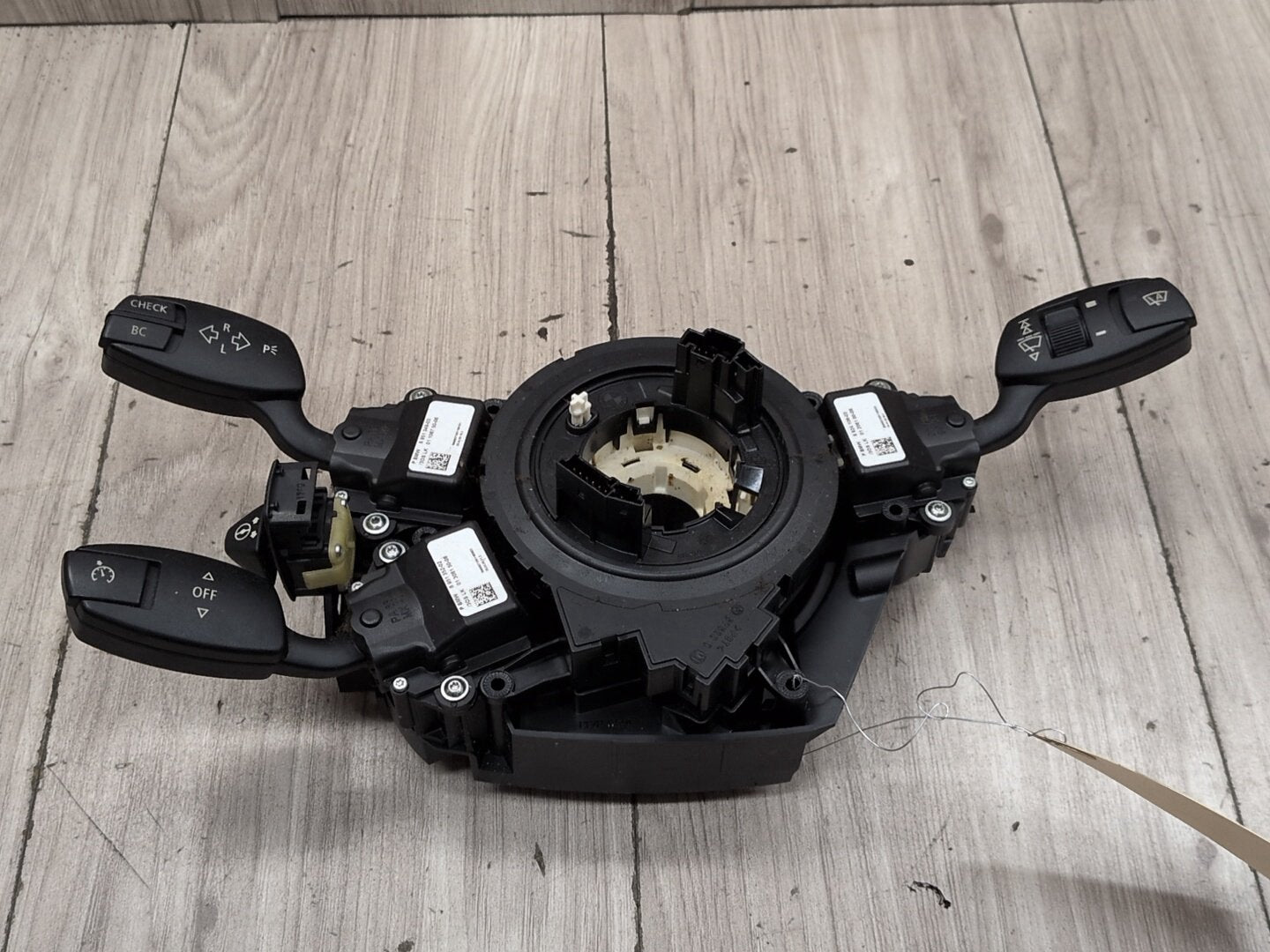 2008-2010 BMW 535i E60 Steering Wheel Sensor Clockspring 6976394