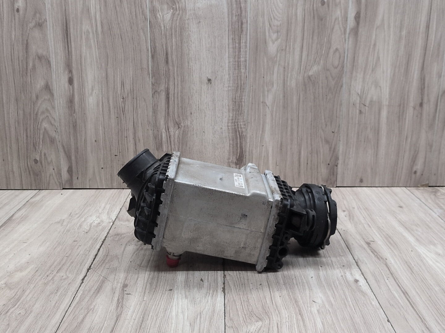 16-19 OEM BMW G30 G12 M550 750 N63R Turbocharger Intercooler Air Cooler 5-8