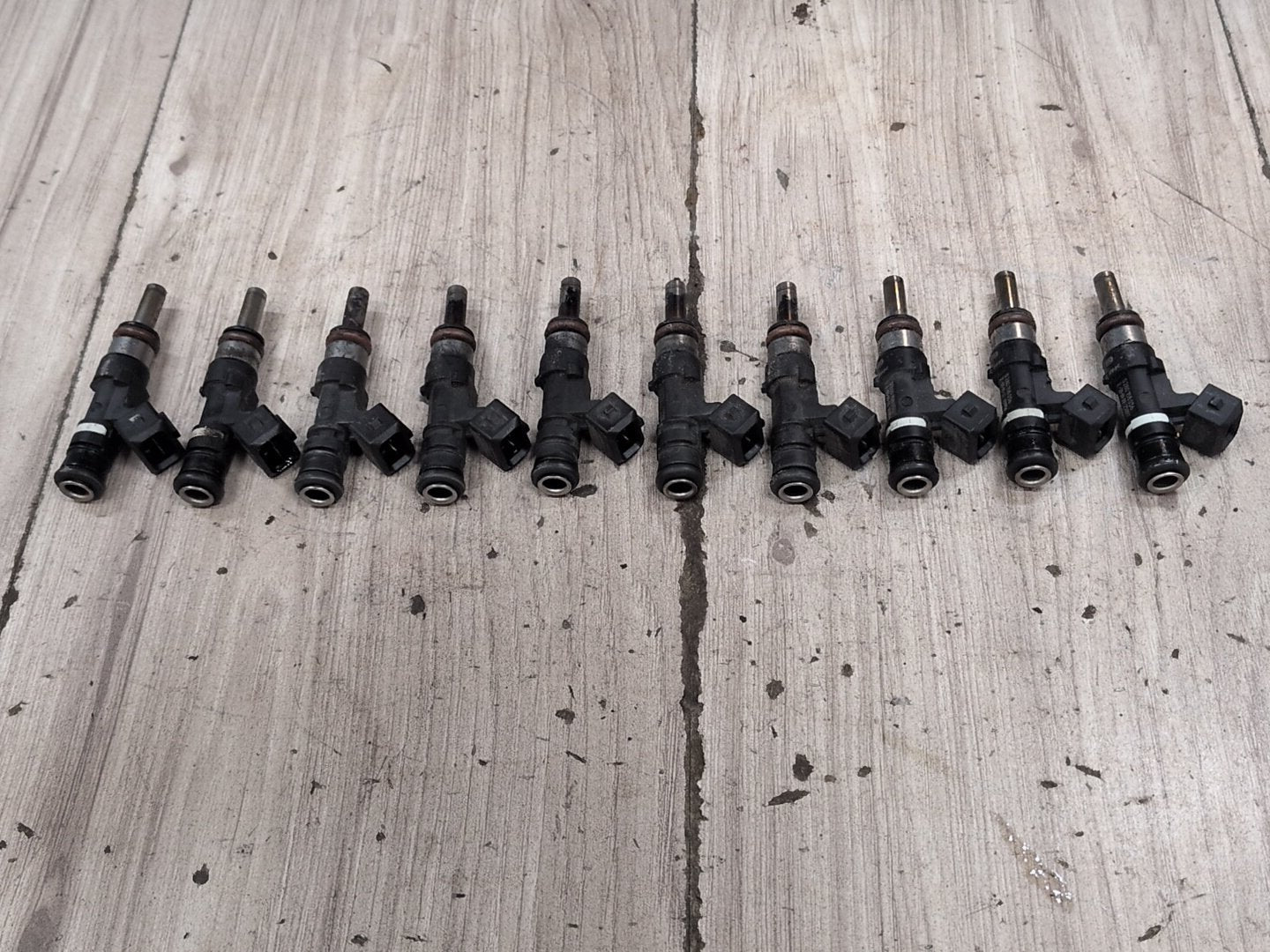2004-2010 BMW E64 M6 S85B50A Engine Motor Injector SET 7839098