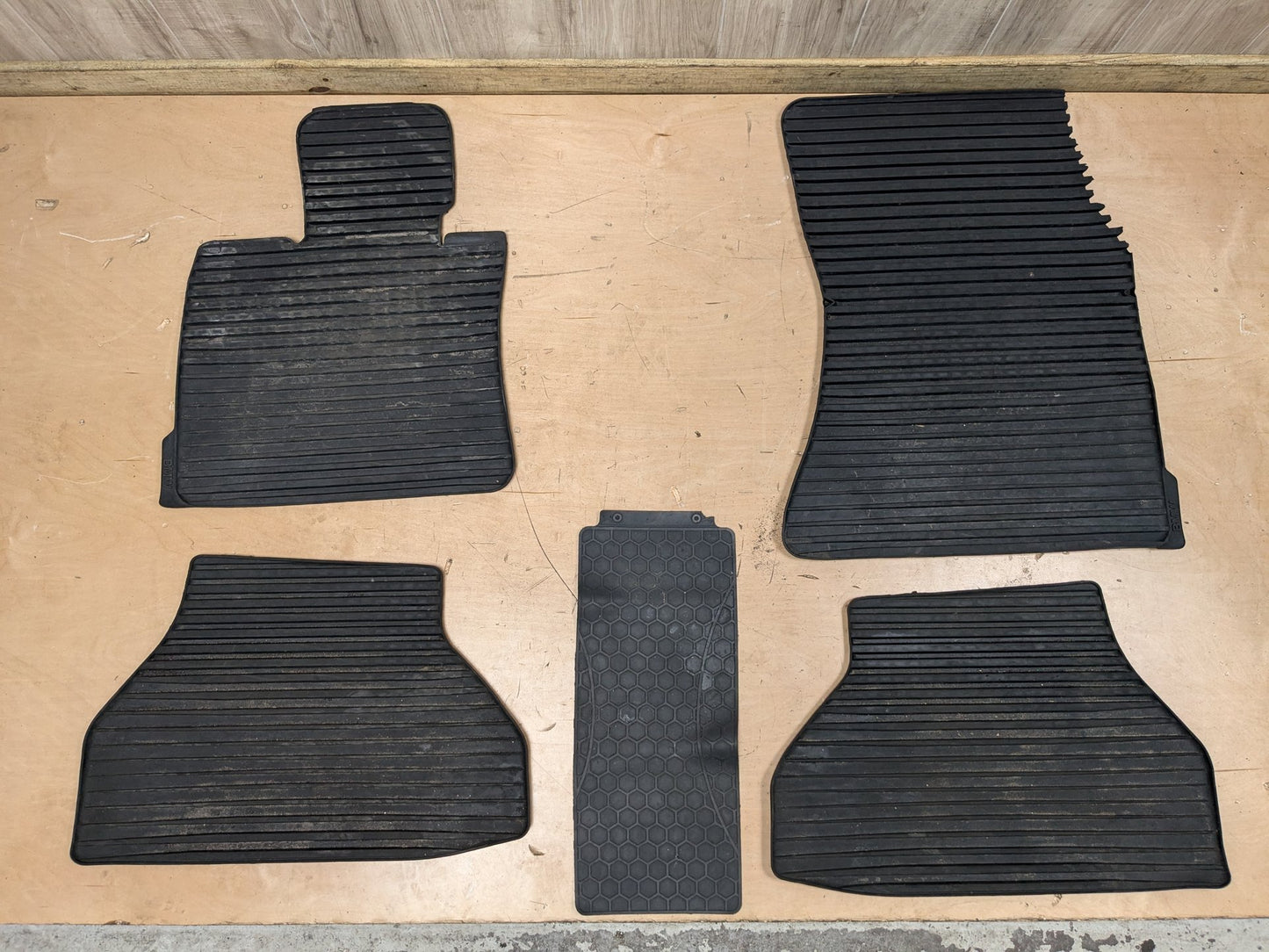 2015 - 2019 BMW X6 F86 Front Rear Left Right All Weather Mat Carpet Floor Mats SET 2231953 S63B44T2