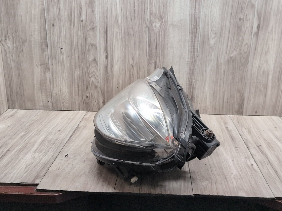 2009-2012 Mercedes-Benz E550 W212 - Front Left Driver Headlight A2128205961KZ