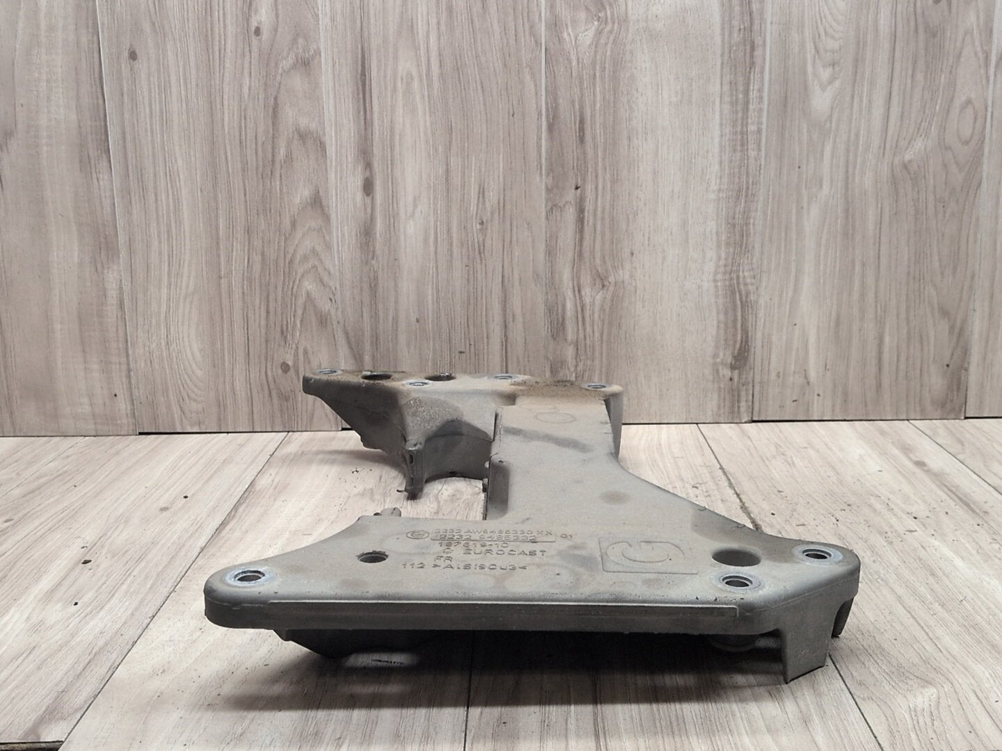 2018-2024 BMW X3 G01 Gearbox Transmission Mount Bracket 9485332