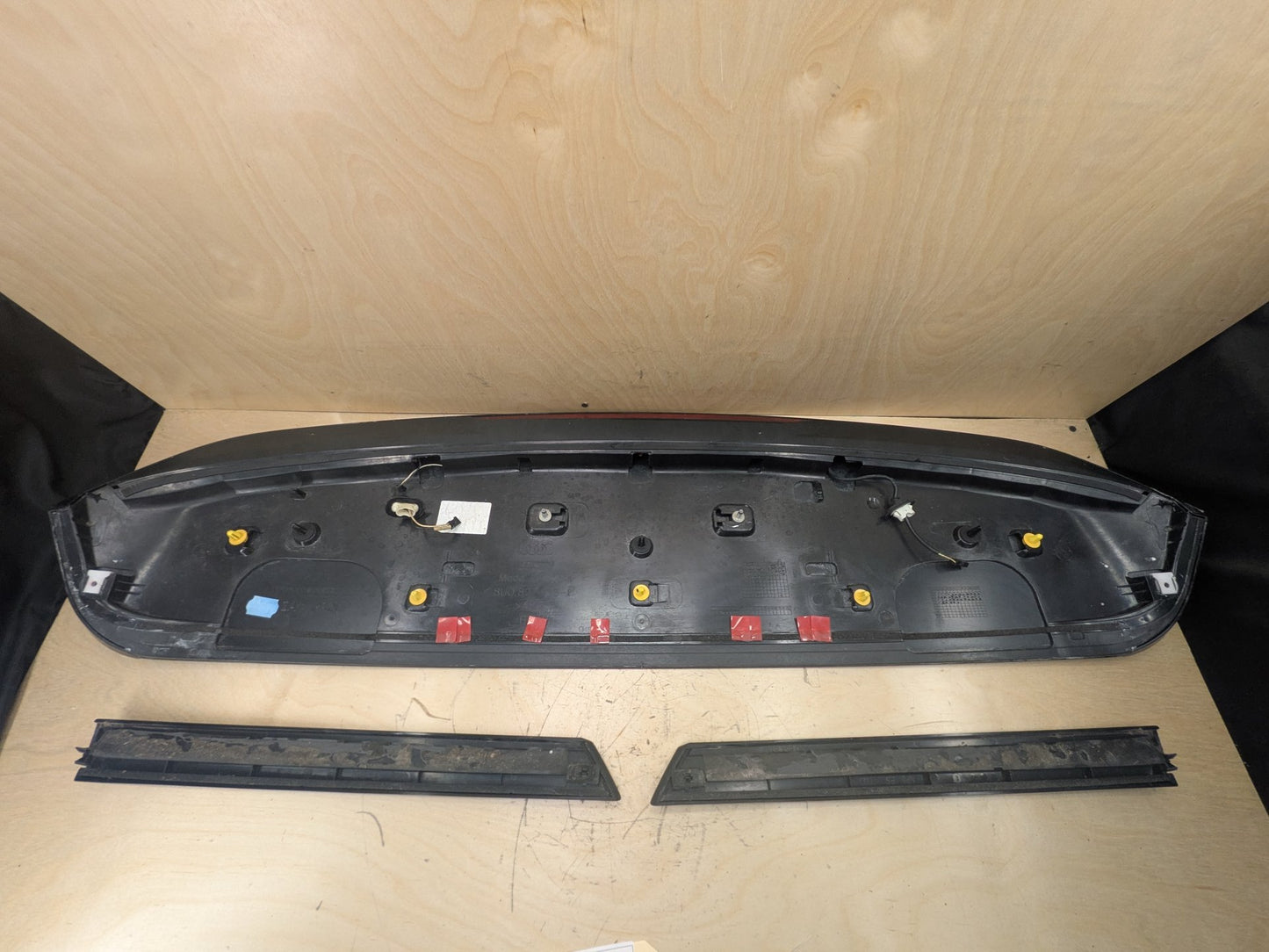 15-18 OEM Audi Q3 Rear Liftgate Trunk Lid Spoiler Rear Left Right Window Trim Molding SET