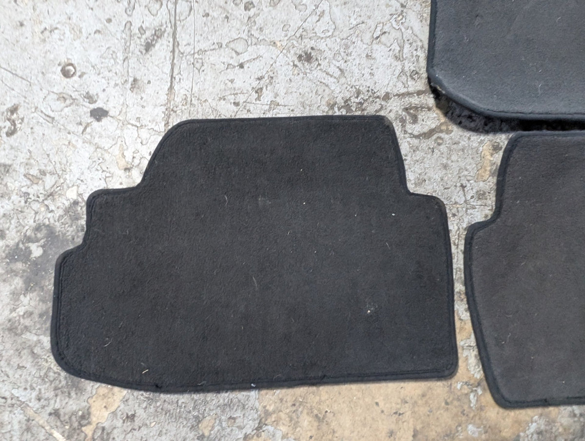 2008-2013 BMW 128i E82 Front Left Right Mat Carpet Floor Mats SET 2996867