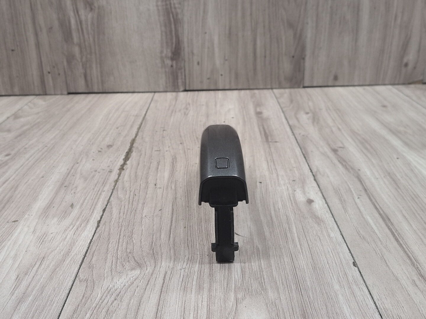 2015-2018 Audi Q3 8U Front or Rear Right Passenger Exterior Door Handle 8T0837205A