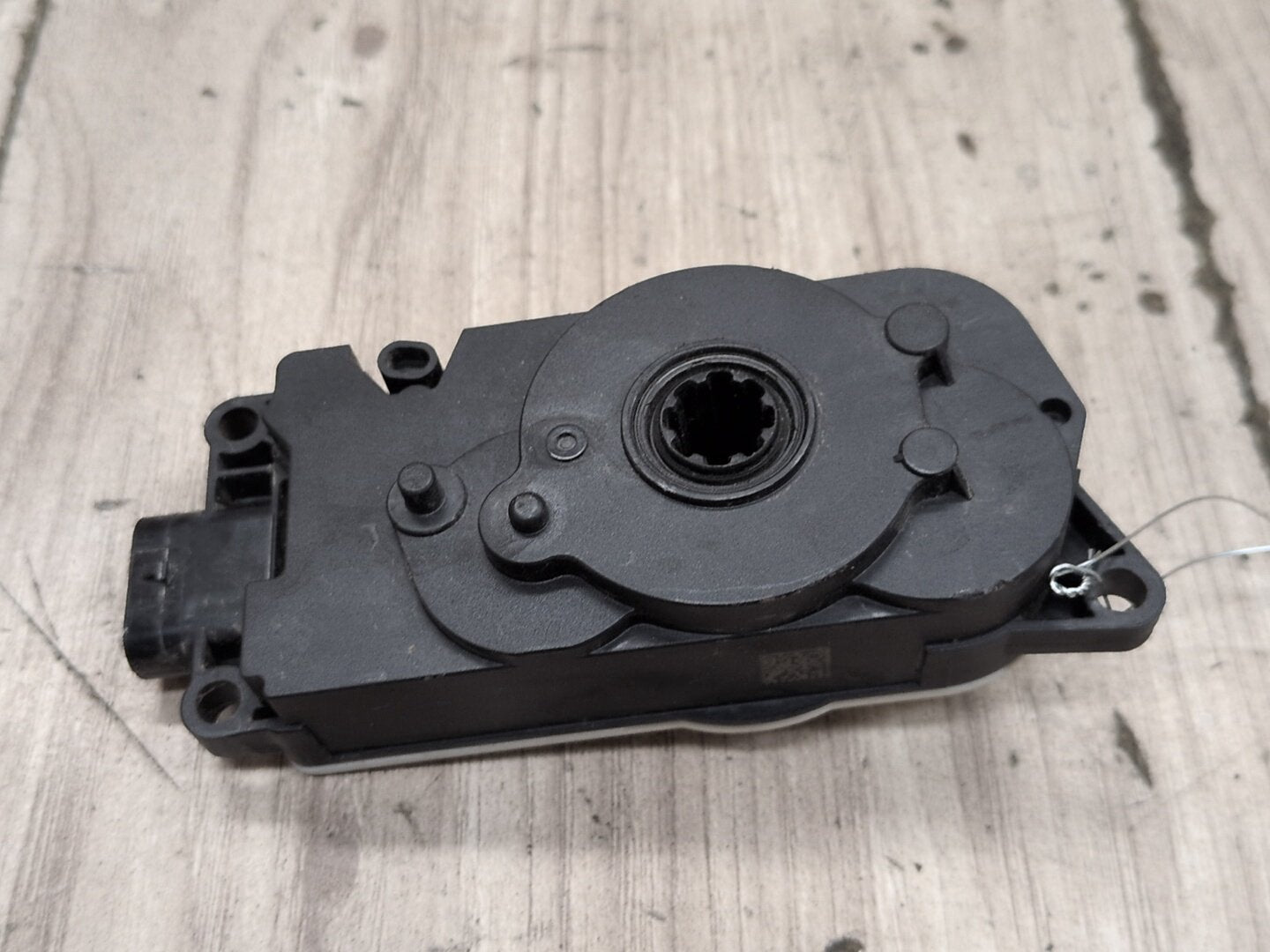 OEM BMW G05 G07 G20 330 M340 X5 X7 Front Upper Grille Shutter Motor Actuator
