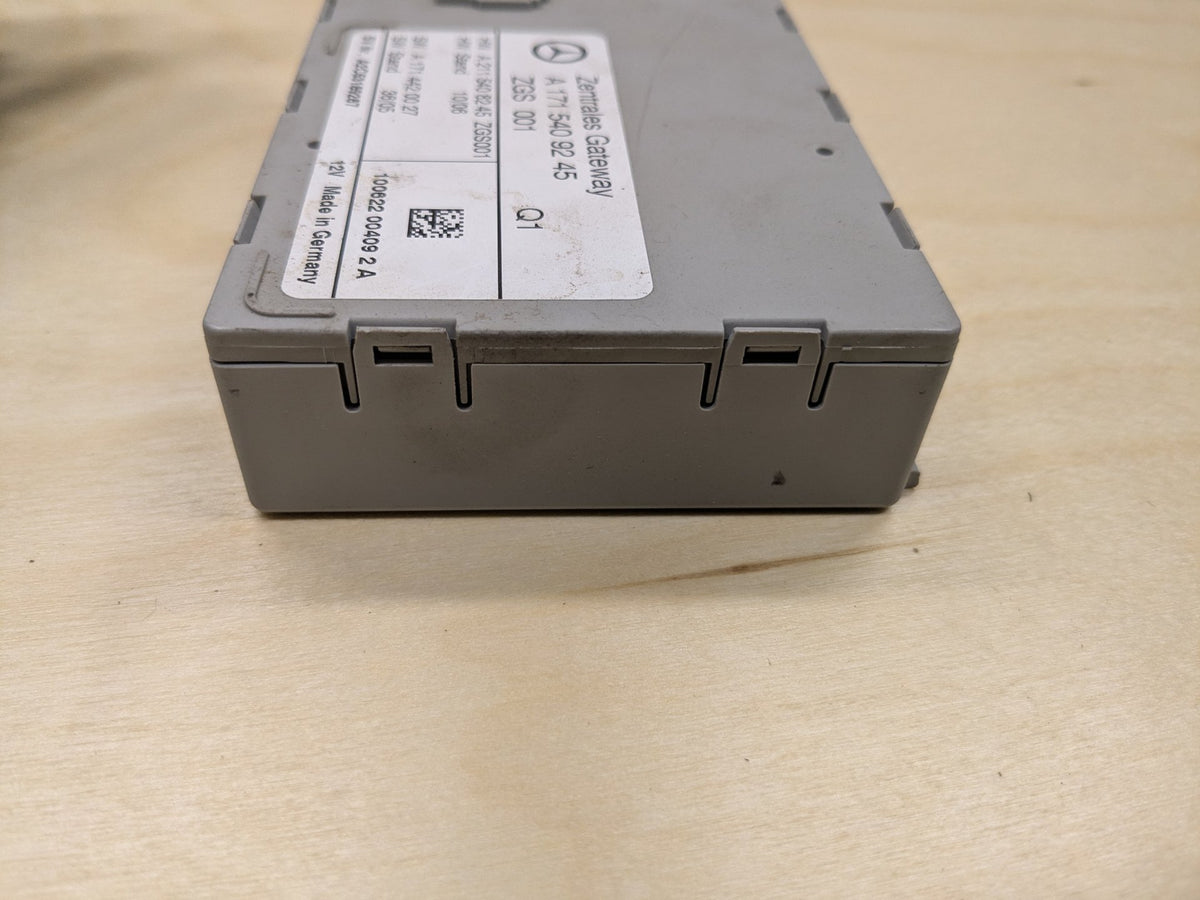 2009-2011 Mercedes-Benz SLK-Class R171 Gateway Module A1715409245 OEM