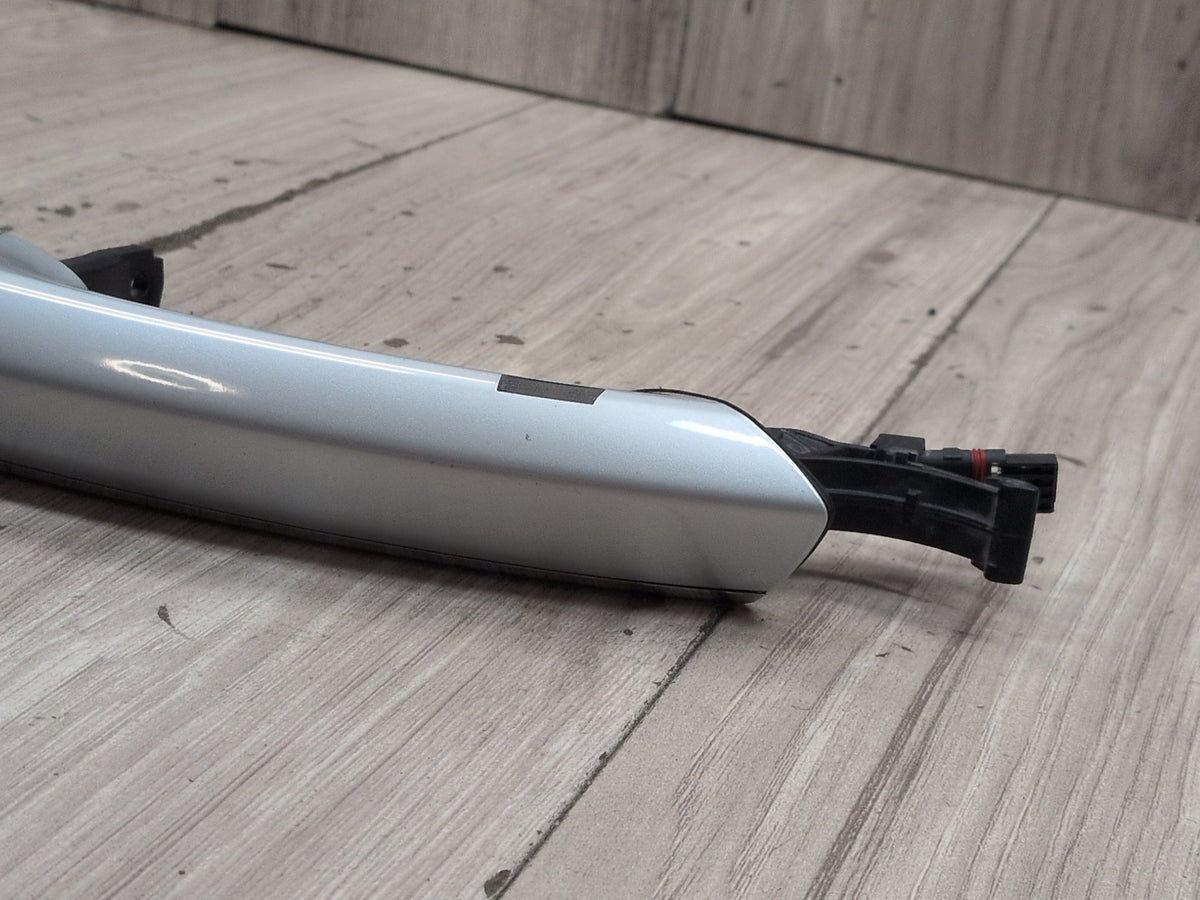 2016-2019 BMW 740Li G12 Front Left Door Handle w/ Comfort Access 7411047 OEM