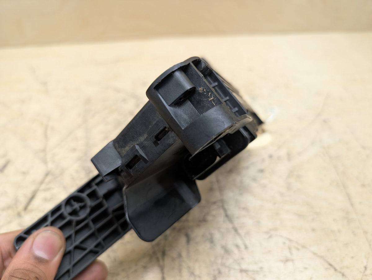 OEM BMW F15 F22 F25 F30 F36 F80 G01 G05 G20 X3 X5 Accelerator Throttle Gas Pedal