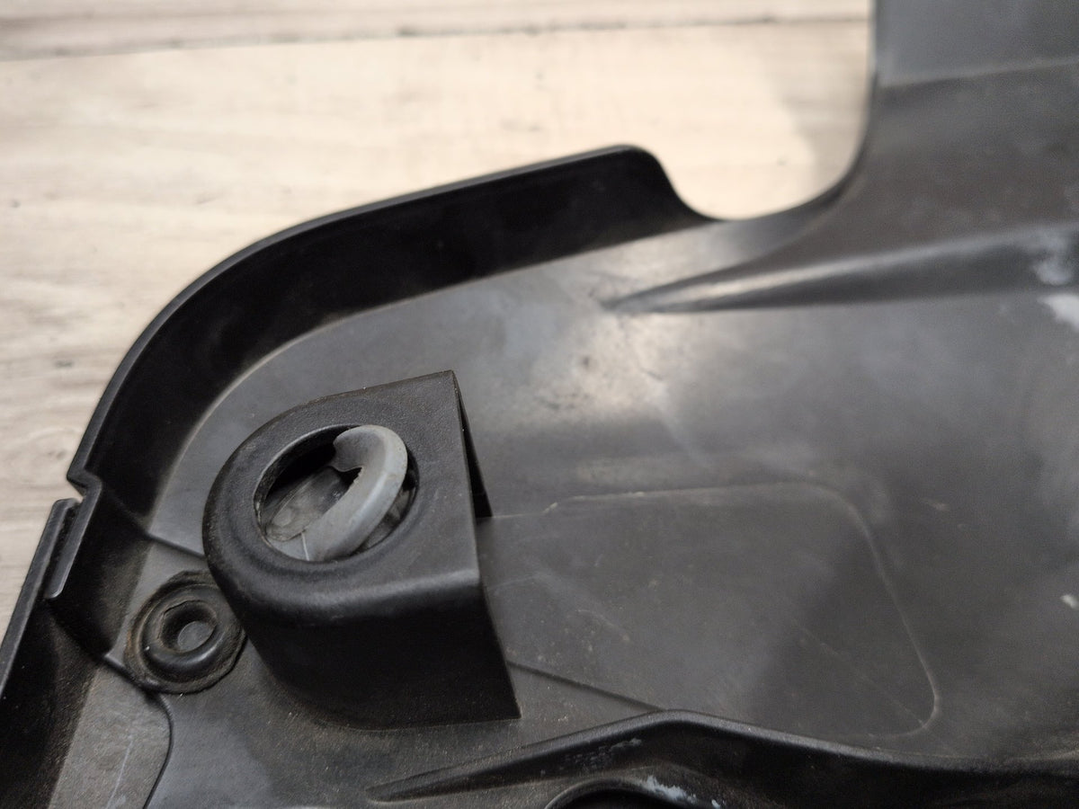 2011-2016 BMW F10 M5 S63B44T0 Engine Cover 7843155