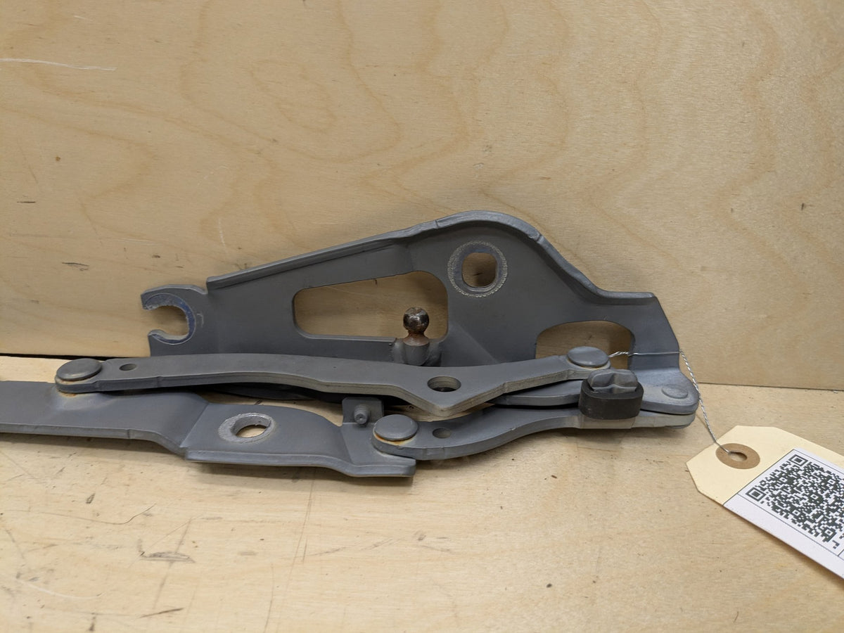2007-2013 BMW 328i E92 Rear Upper Liftgate Trunk Support Hinges SET 7060628 OEM