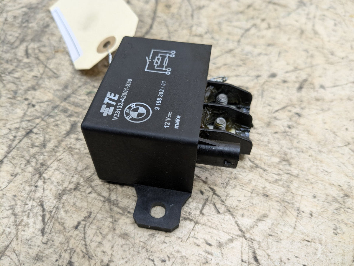 OEM BMW F10 F13 F02 F30 F32 F80 F82 F85 M3 M4 M6 Cooling Fan Relay Control 130A