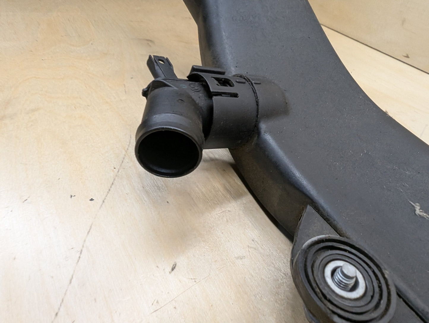 07-10 OEM BMW E82 E90 E93 N54 Engine Charge Induction Air Intake Duct Tube Pipe