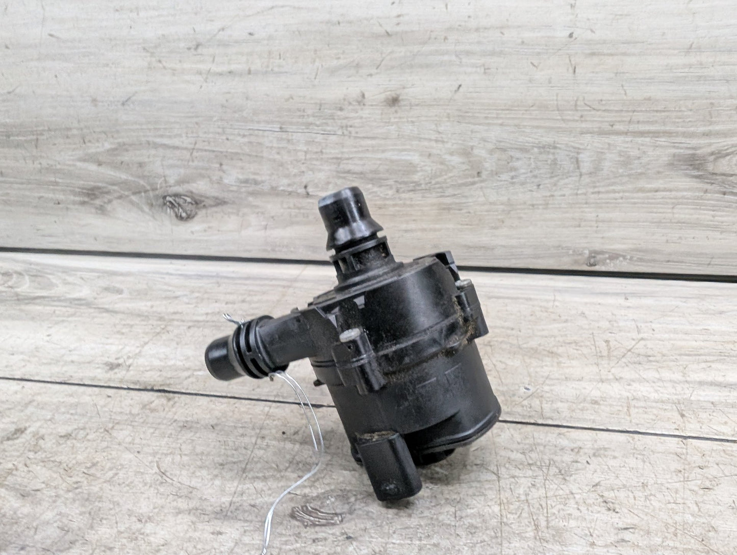 OEM BMW F23 F30 F32 F36 F80 F82 G01* Engine B46 S55 Auxiliary Coolant Water Pump