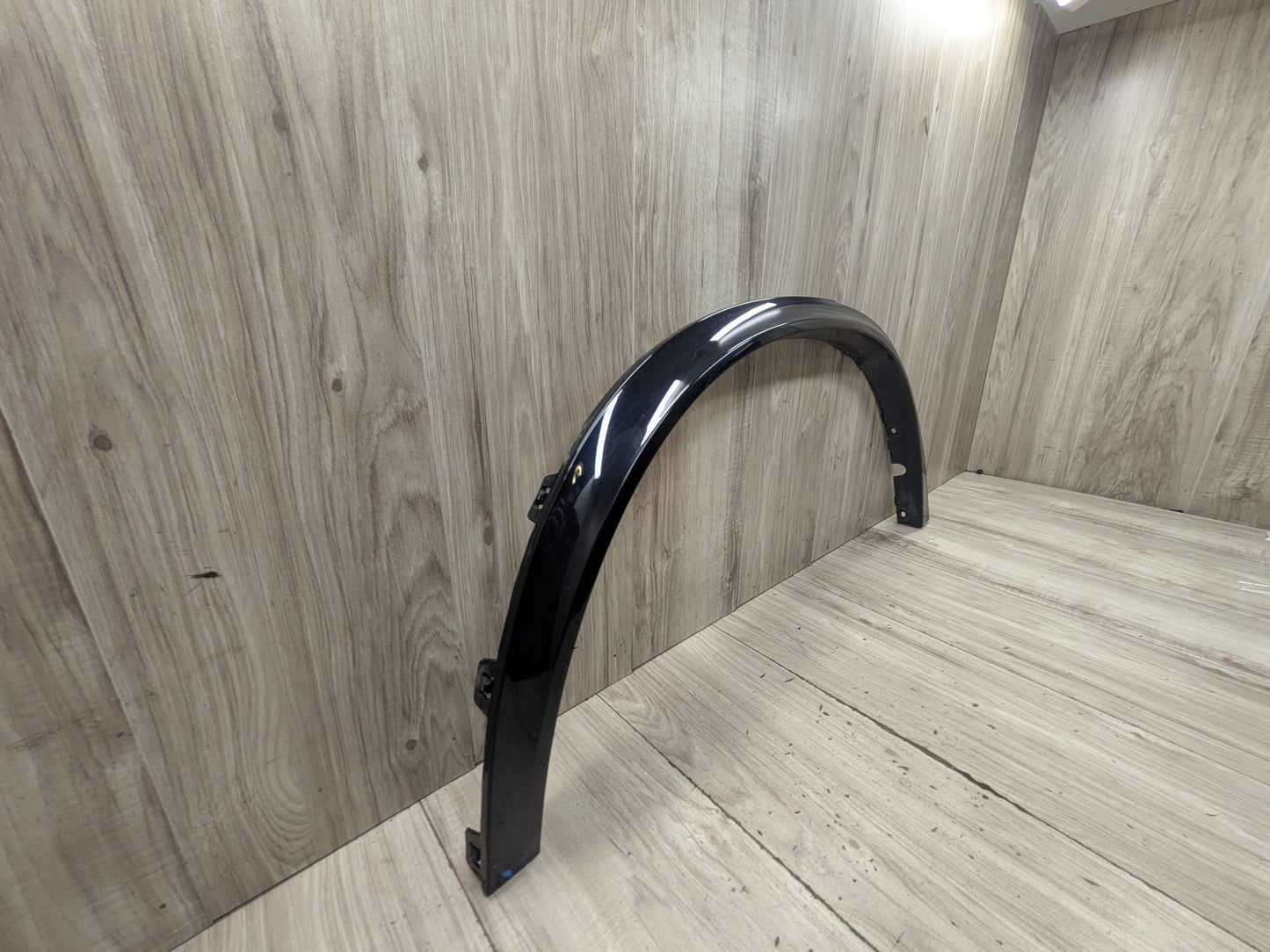 2015-2018 BMW X5 F85 Front Right Passenger Fender Flare Arch Trim Molding 7326052