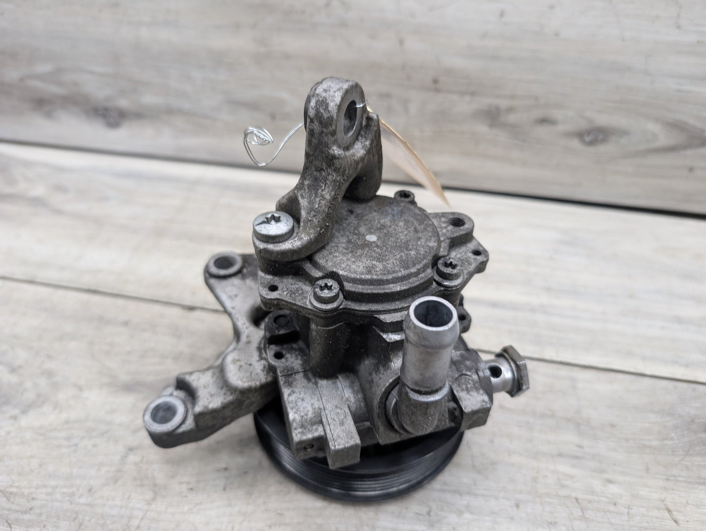 06-13 OEM BMW E82 E88 E90 E92 E93 Hydraulic Power Steering Pump Pulley N54 N55