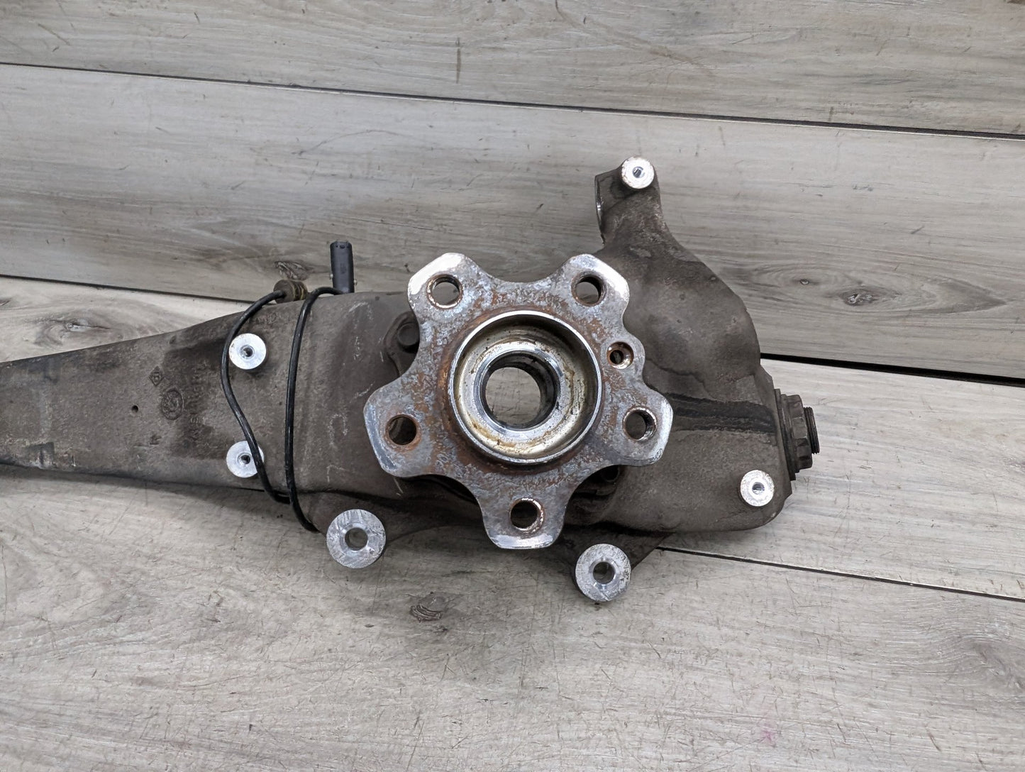 OEM BMW G30 530 540 M550 AWD Front Right Passenger Hub Spindle Knuckle Bearing