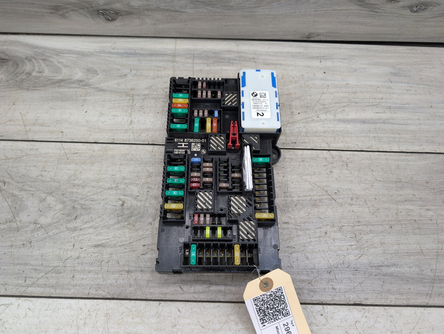 2018 - 2024 BMW X3 G01 Rear Power Distribution Fuse Box 8736250 B58B30O1
