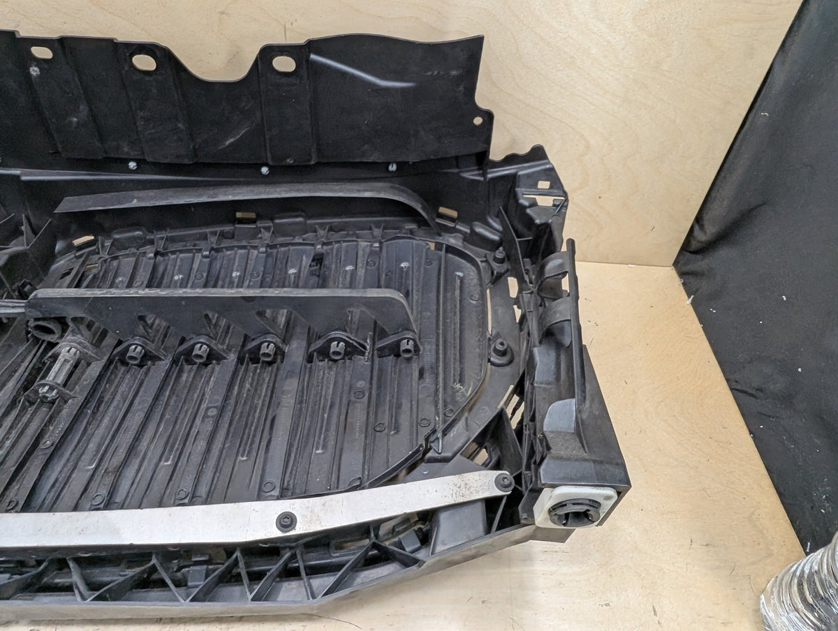 2019-2026 BMW X5 G05 Front Bumper Radiator Air Flap Shutter 9465527 OEM