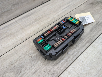2012-2018 BMW 340i F30 Front Power Distribution Fuse Box 9389068