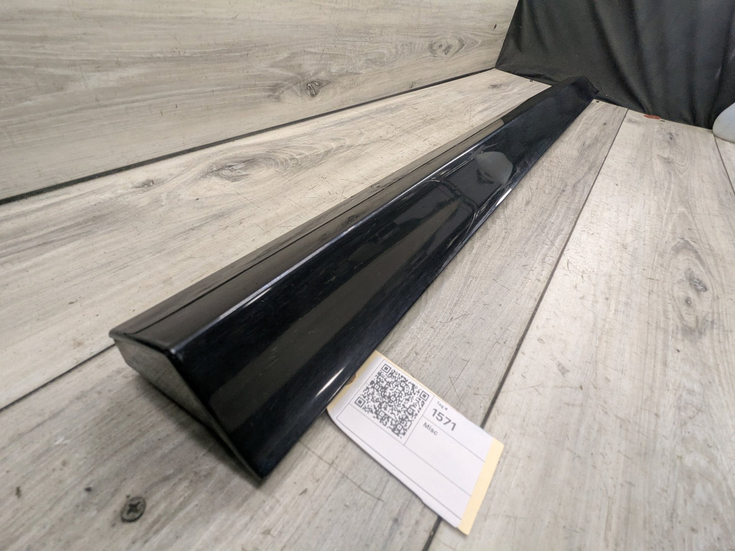 2018 - 2023 BMW X3 G01 Front Left Driver Exterior Door Trim Molding 8064795 B58B30M0
