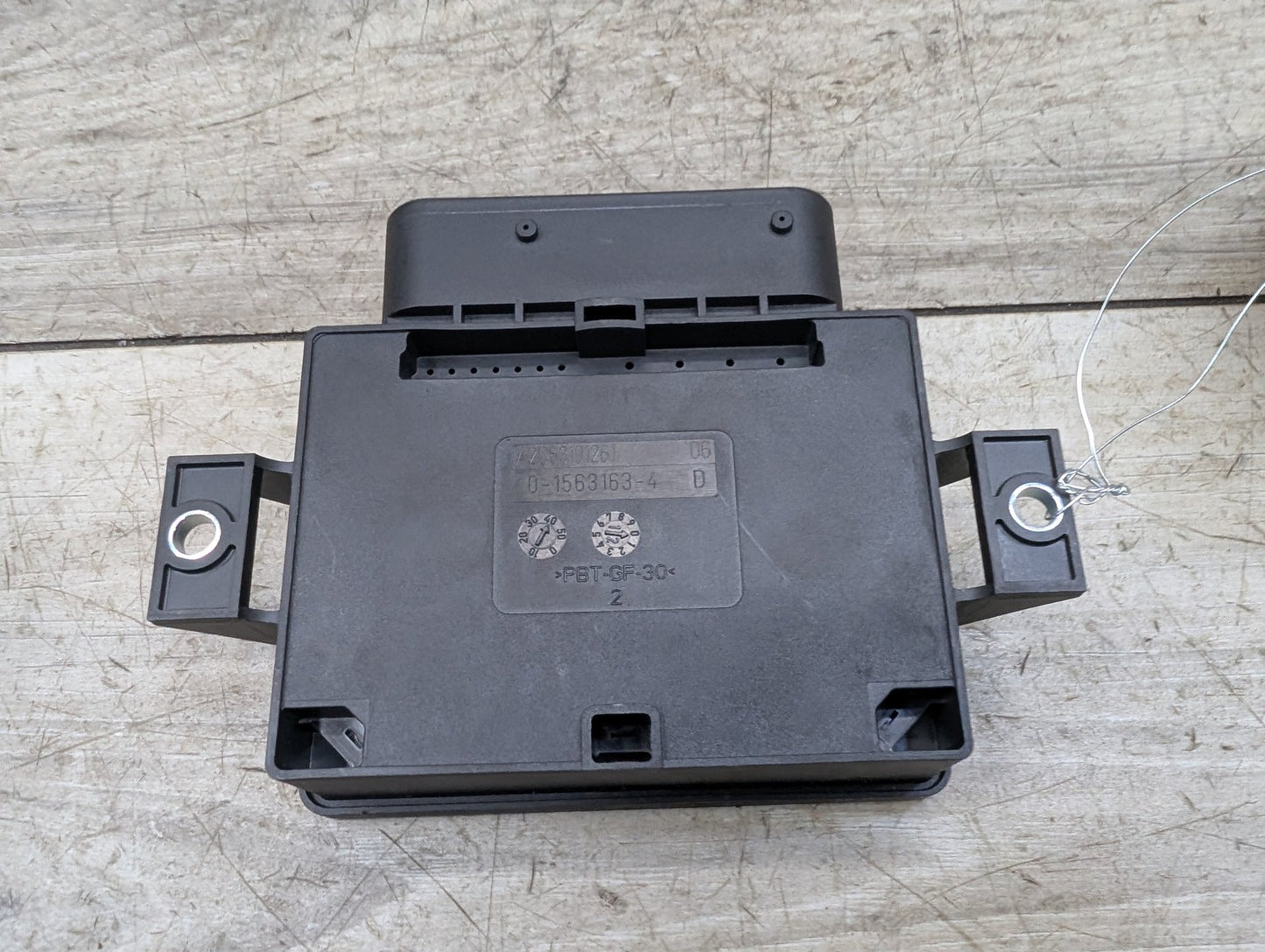 12-18 OEM BMW F10 F06 F12 F13 Electric Parking Park Brake Control Module EMF