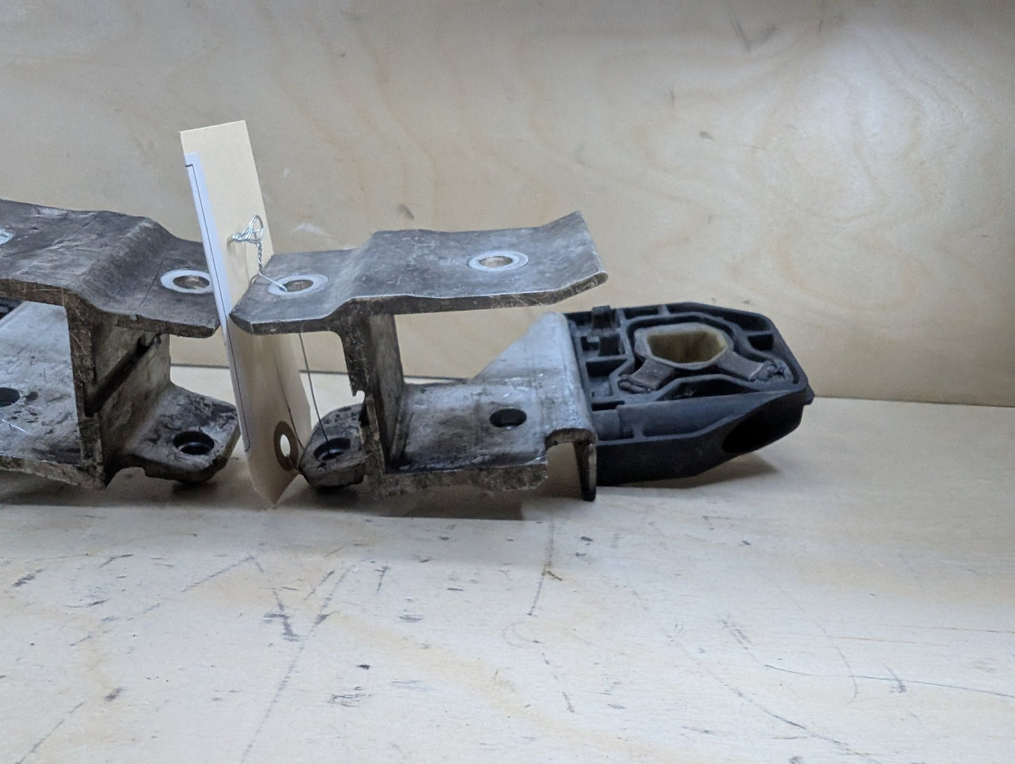 2012-2018 BMW 320i F30 Radiator Lower Mounting Brackets SET 7245796