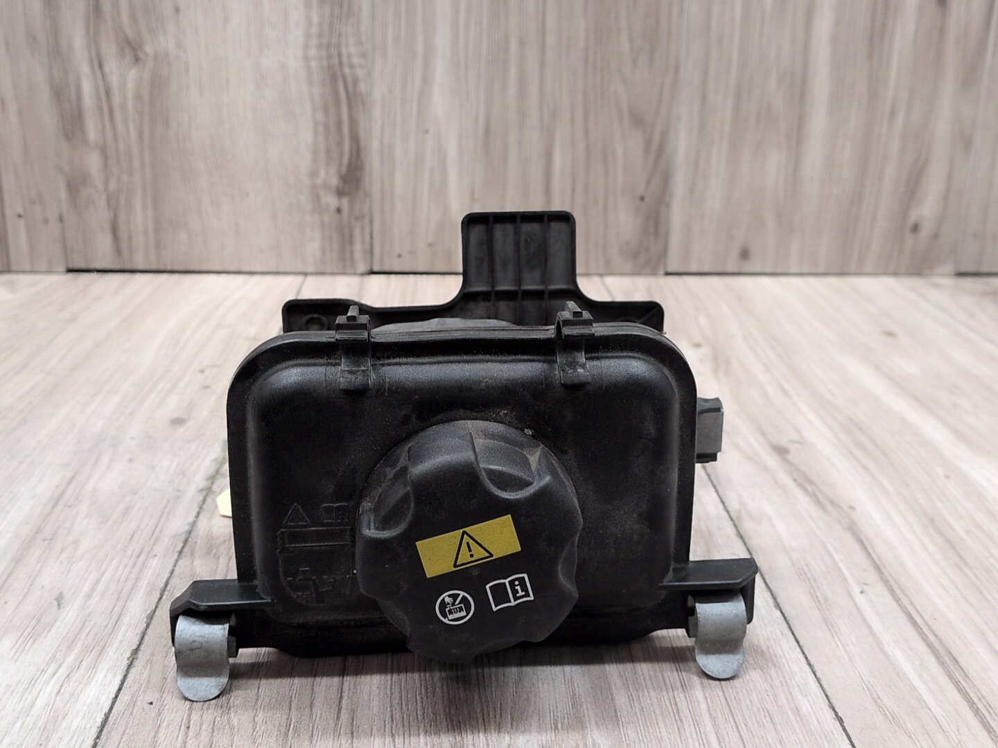 2019 - 2026 BMW X5 G05 Coolant Expansion Tank Reservoir 8610658 N63B44M3