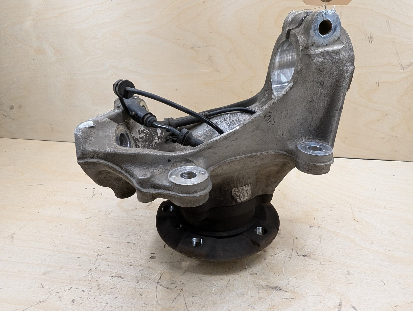 12-18 OEM BMW F30 F31 Sedan RWD Front Right Hub Knuckle Wheel Bearing Carrier