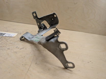 2016-2022 BMW 750i G12 Front Right Passenger Fender Brackets SET 7347426