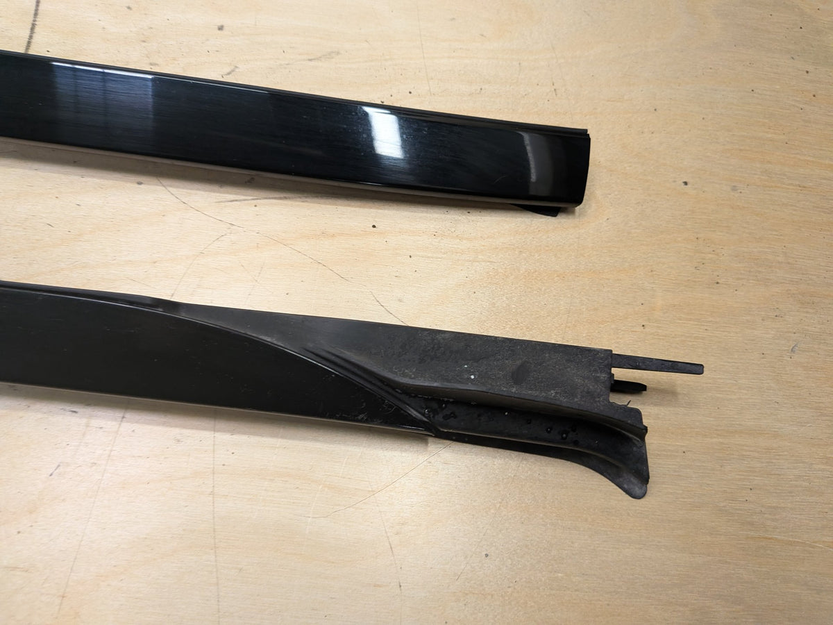 2019-2026 BMW X5 G05 Front Left Right Side Windshield Drip Trim Molding SET 7463527 OEM