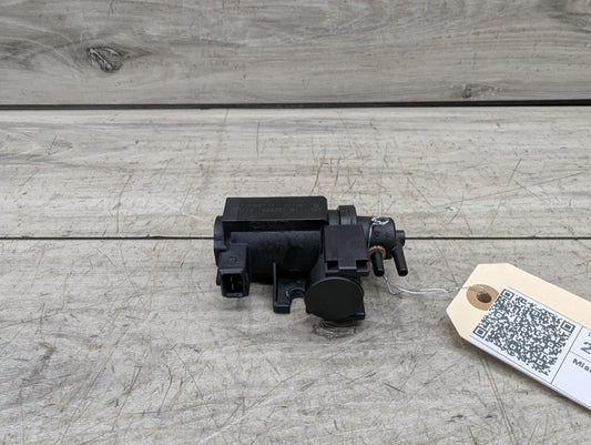2014 - 2018 BMW X5 F15 Turbo Boost Pressure Solenoid Valve 7626351 N63B44O1